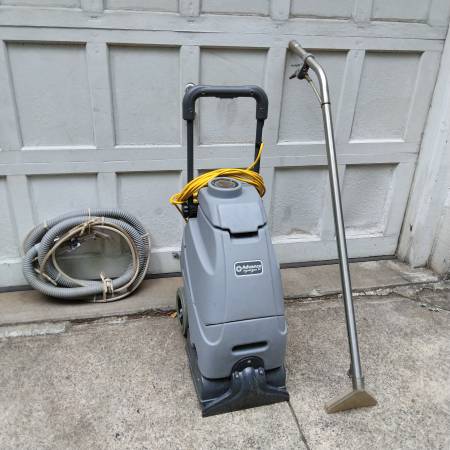 Rug cleaner Carpet Extractor, Comm'l AdvanceAquaclean, excellent cond - $449 (waldwick)