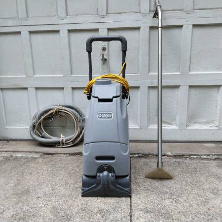 Rug cleaner Carpet Extractor, Comm'l AdvanceAquaclean, excellent cond - $449 (waldwick)