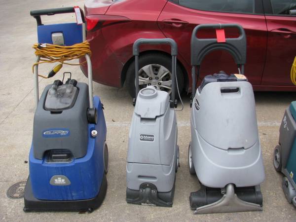 Self Contained Carpet Extractor - $1 (Austin (St Elmo Arts District))