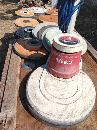 MATADOR FLOOR BUFFER/POLISHER - $400 (Towanda)