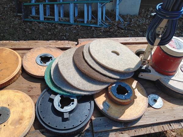 MATADOR FLOOR BUFFER/POLISHER - $400 (Towanda)