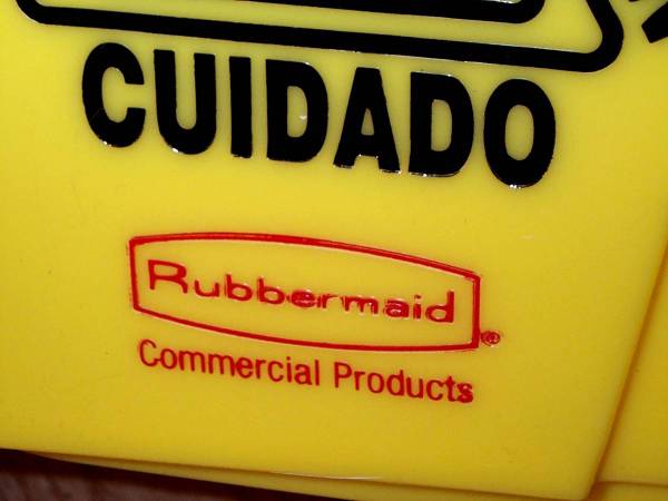 MOP water cleaning BUCKET Wringer Janitor Rubbermaid Commercial Grade - $45 (North Aurora, IL.)