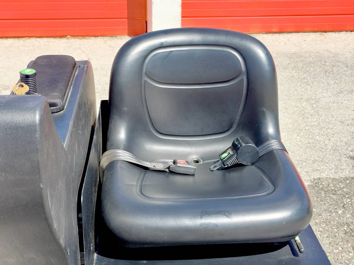 Nice! 2016 eForce Riding Floor Burnisher - Joystick Controls - Touch