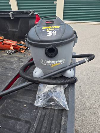 Nice 10 Gallon 3 HP Wet/Dry Vacuum - $40 (Louisville)