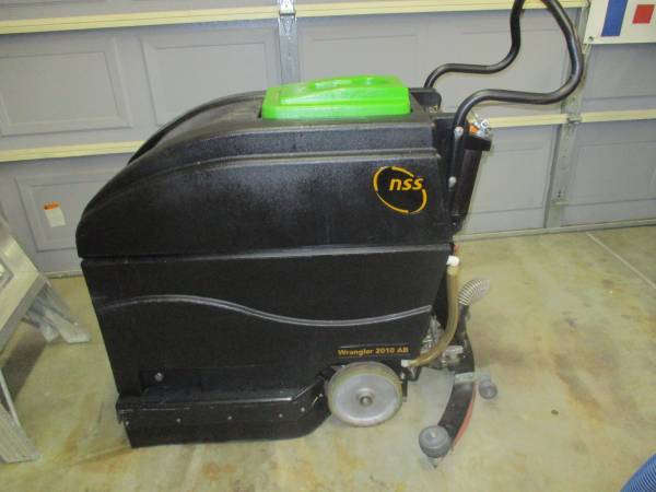 Floor scrubber 20 Inch Cleaning path - $2,100 (Arvada)