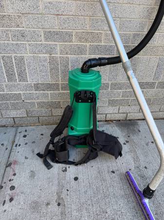 Bissell BigGreen Commercial Backpack Vacuum - $150 (Lower East Side)