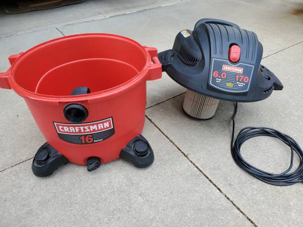 Shop Vacuum - Craftsman Shop Vac 16 Gallon - wet/dry - $70 (Champaign)