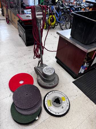 Clarke FM-17 Floor Sander Polisher Scrubber Buffer - $699 (Aurora)