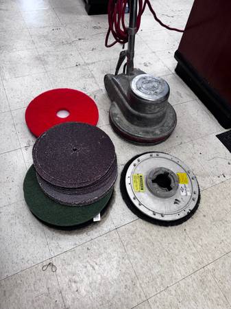 Clarke FM-17 Floor Sander Polisher Scrubber Buffer - $699 (Aurora)