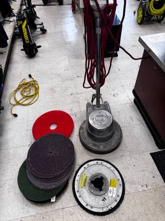 Clarke FM-17 Floor Sander Polisher Scrubber Buffer - $699 (Aurora)