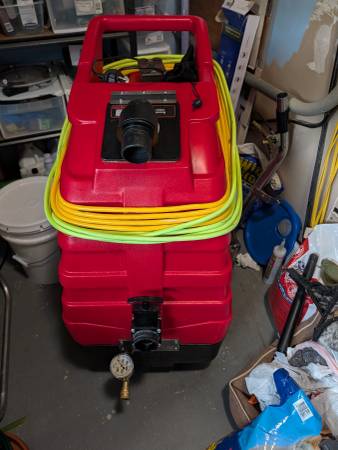Carpet Cleaning Extractor - $3,000 (Clinton)
