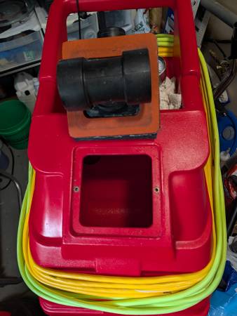 Carpet Cleaning Extractor - $3,000 (Clinton)