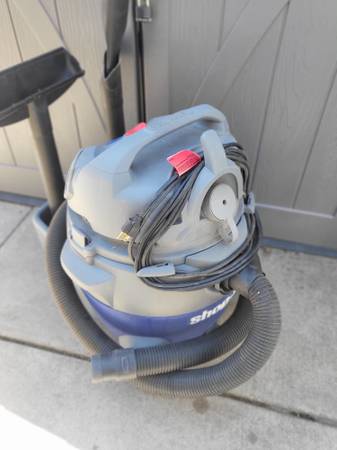 16 GAL. SHOP VACUUM.WET OR DRY - $40 (E ALAMEDA and S EMERSON)