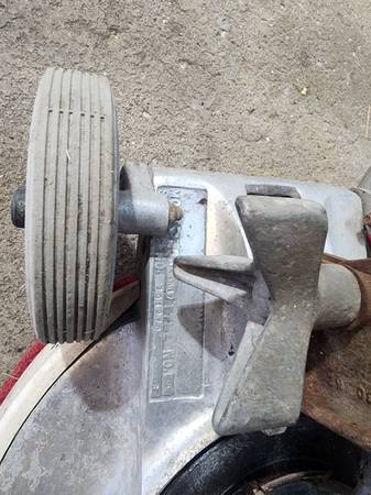 FLOOR BUFFER - $195 (Glen Ellyn)
