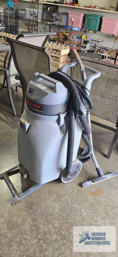 Vetco Commercial WET/DRY Vacuum