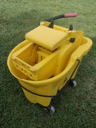 Commercial Grade Rubbermaid Mop Buckets - $20 (Woodruff)