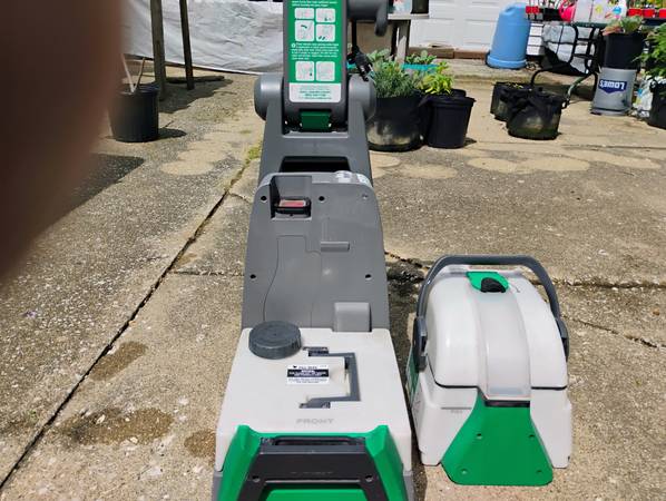 Bissell BigGreen Commercial BG10 Carpet Cleaner - Like New with Hose K - $275 (Jacksonville)