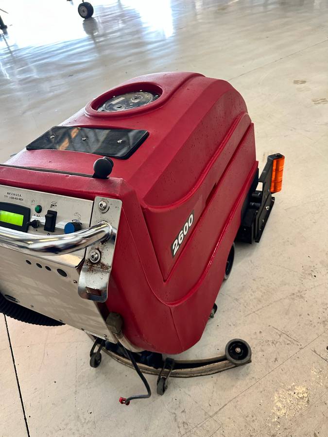 Factory Cat 2600 Floor Cleaning Scrubber