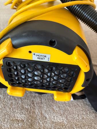 Carpet Pro SCBP1 commercial backpack vacuum - $220 (New Braunfels)
