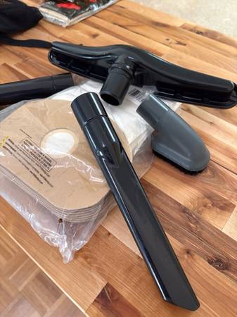 Carpet Pro SCBP1 commercial backpack vacuum - $220 (New Braunfels)