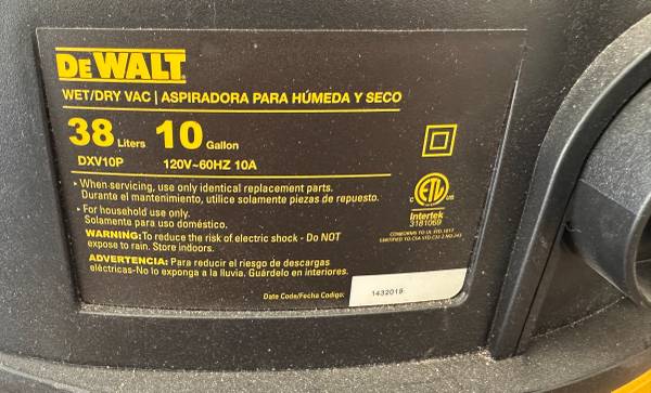 DEWALT 10-Gallon 5.5-HP Corded Wet/Dry Shop Vacuum with Accessories - $80 (Gilbert)