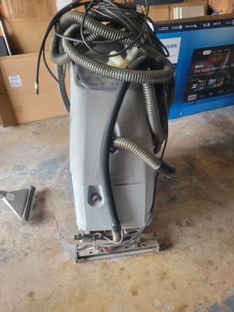 Carpet extractor - $600 (Garland)