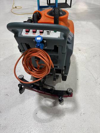 SUNMAX RT50AC Corded Floor Scrubber, 22" Path, 80 Hours, OBO - $1,100