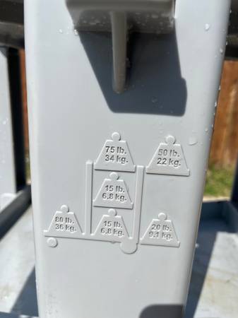 Rubbermaid janitorial cart - $100 (Kenosha)