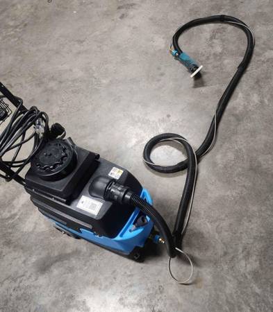 complete package lite 8070 Mytee heated carpet extractor machine excellent condi - $750 (Shattuck)