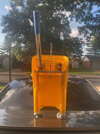 Mop Bucket With Wringer - $25 (Oakville)