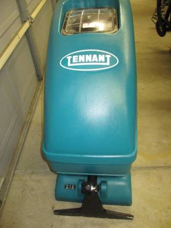 Tennant carpet extractor Close out - $500 (Arvada)