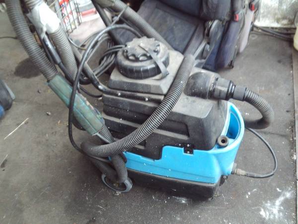 MYTEE 8070 EXTRACTOR LITE HEATED CARPET FIRM - $895 (NORTH HOLLYWOOD)