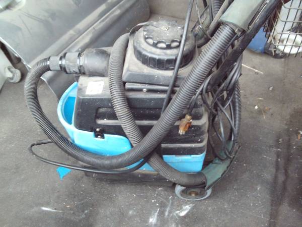 MYTEE 8070 EXTRACTOR LITE HEATED CARPET FIRM - $895 (NORTH HOLLYWOOD)