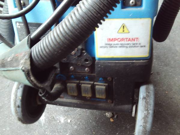 MYTEE 8070 EXTRACTOR LITE HEATED CARPET FIRM - $895 (NORTH HOLLYWOOD)
