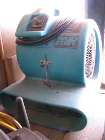 2 air movers - blowers, fans, floors, finishing, restoration - $100 (Austin (St Elmo Arts District))