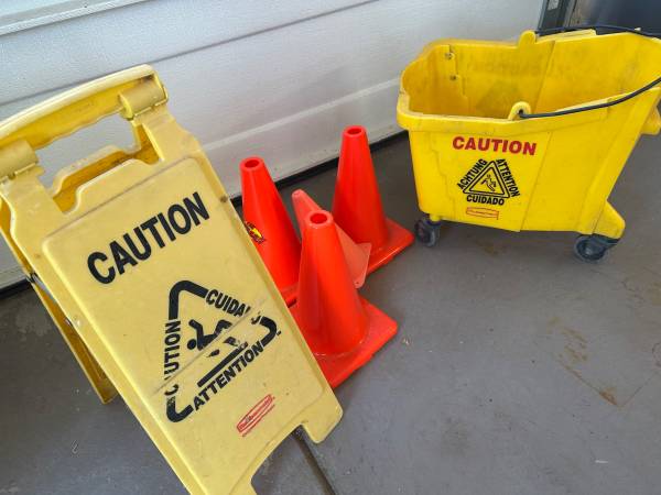 Mop Bucket + Safety Sign + Floor Cones - $36 (Castle Rock)