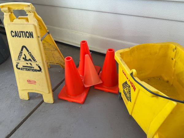 Mop Bucket + Safety Sign + Floor Cones - $36 (Castle Rock)