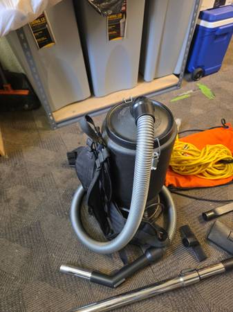 Commercial vacuum - $350 (New Braunfels)