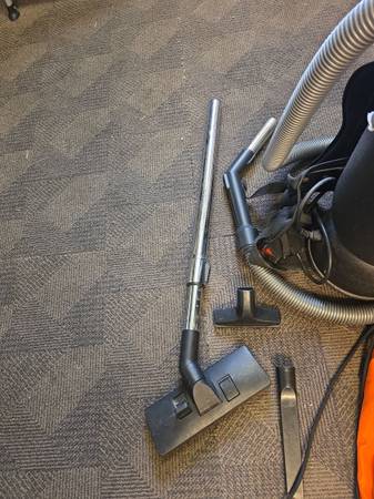 Commercial vacuum - $350 (New Braunfels)