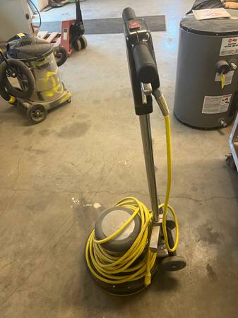 NEW Dayton 17” Commercial Floor Buffer / Scrubber – 1.5 HP – Model 6UFR5 - $199 (Newport)