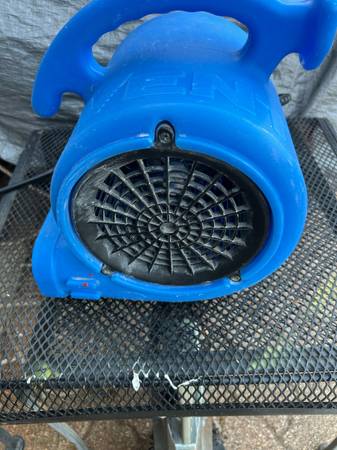 B-AIR VP-20 ⅕ HP COMMERCIAL AIR MOVER & BLOWER FAN: BLUE - $60 (Madison)