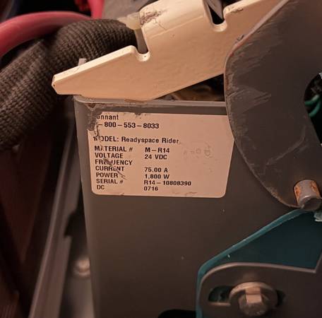 Tennant R14 ReadySpace Ride-On Carpet Extractor – 28" Battery Rider – - $5,500 (Dallas)
