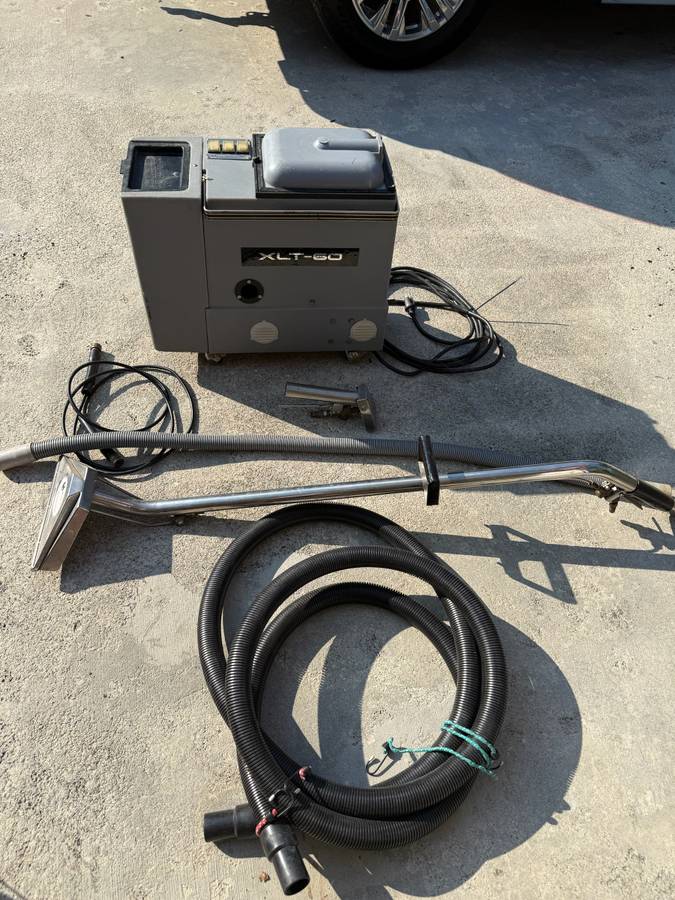 XLT 60 steam Extractor cleaner