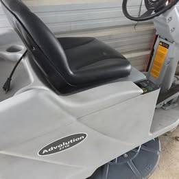 40 HRS !!! Advance by Nilfisk Advolution 2710 Rider Burnisher Sweeper