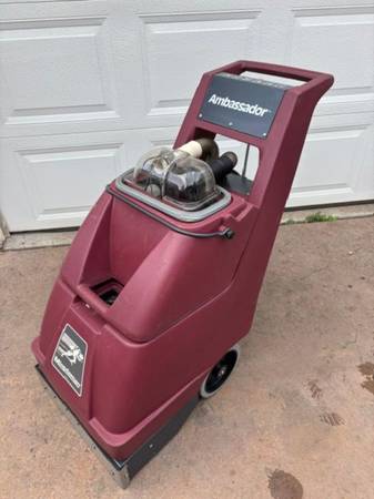 Minuteman Ambassador Commercial Carpet Cleaner/Extractor - $600 (Duluth, MN)