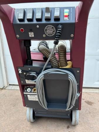 Minuteman Ambassador Commercial Carpet Cleaner/Extractor - $600 (Duluth, MN)
