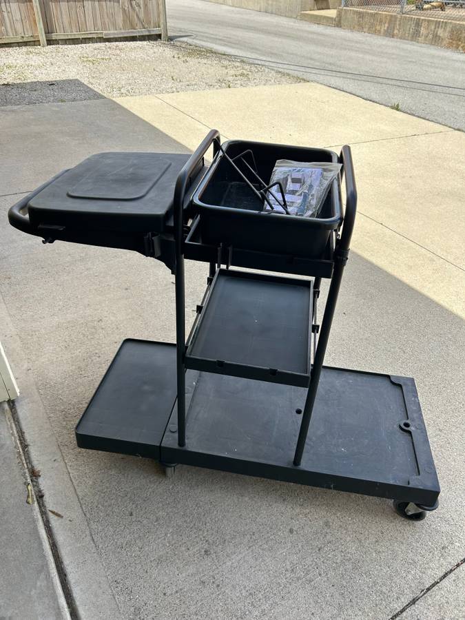 Janitorial cart