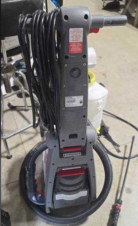 Sanitaire SC6100A Commercial Upright Carpet Extractor - Near New! - $485 (coweta/haskell)