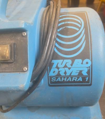 DRIEAZ TURBO DRYER AIR MOVER - $100 (Rosedale)