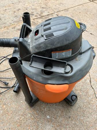 Vacuum Cleaner RIDGID Wet/Dry 16 Gallon 5.0 Peak HP (no filter) - $60 (South County, Saint Louis, MO 63129)